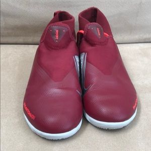 NIKE Phantom Basketball Shoes - 3 youth
